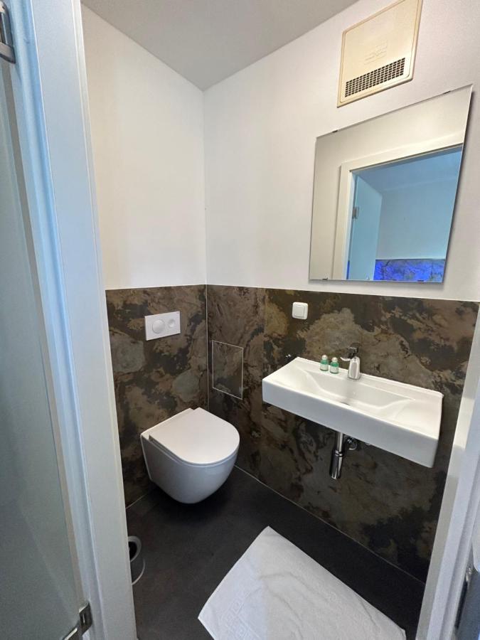Riverside Airport Hotel Κέλστερμπαχ Εξωτερικό φωτογραφία