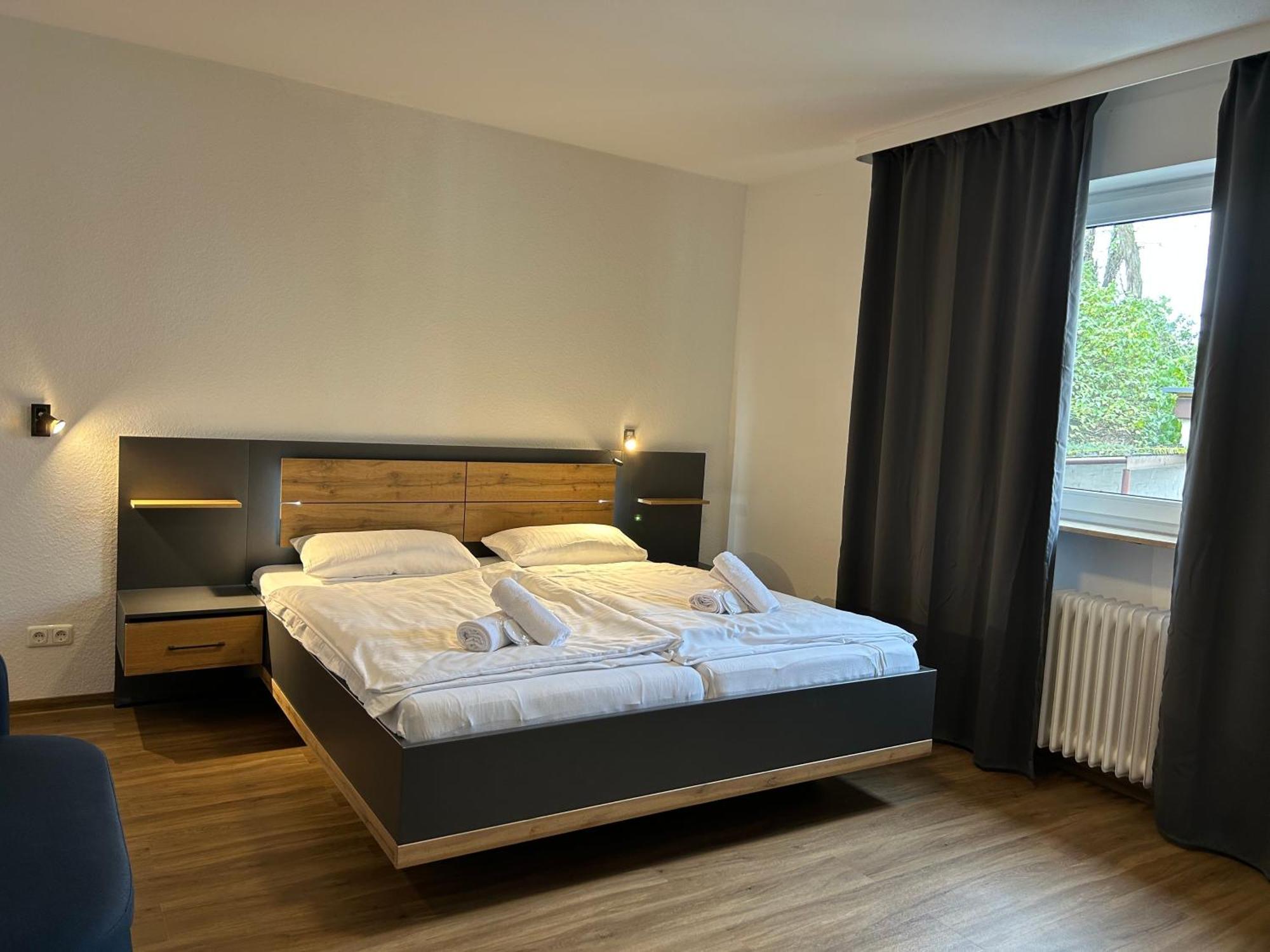Riverside Airport Hotel Κέλστερμπαχ Εξωτερικό φωτογραφία