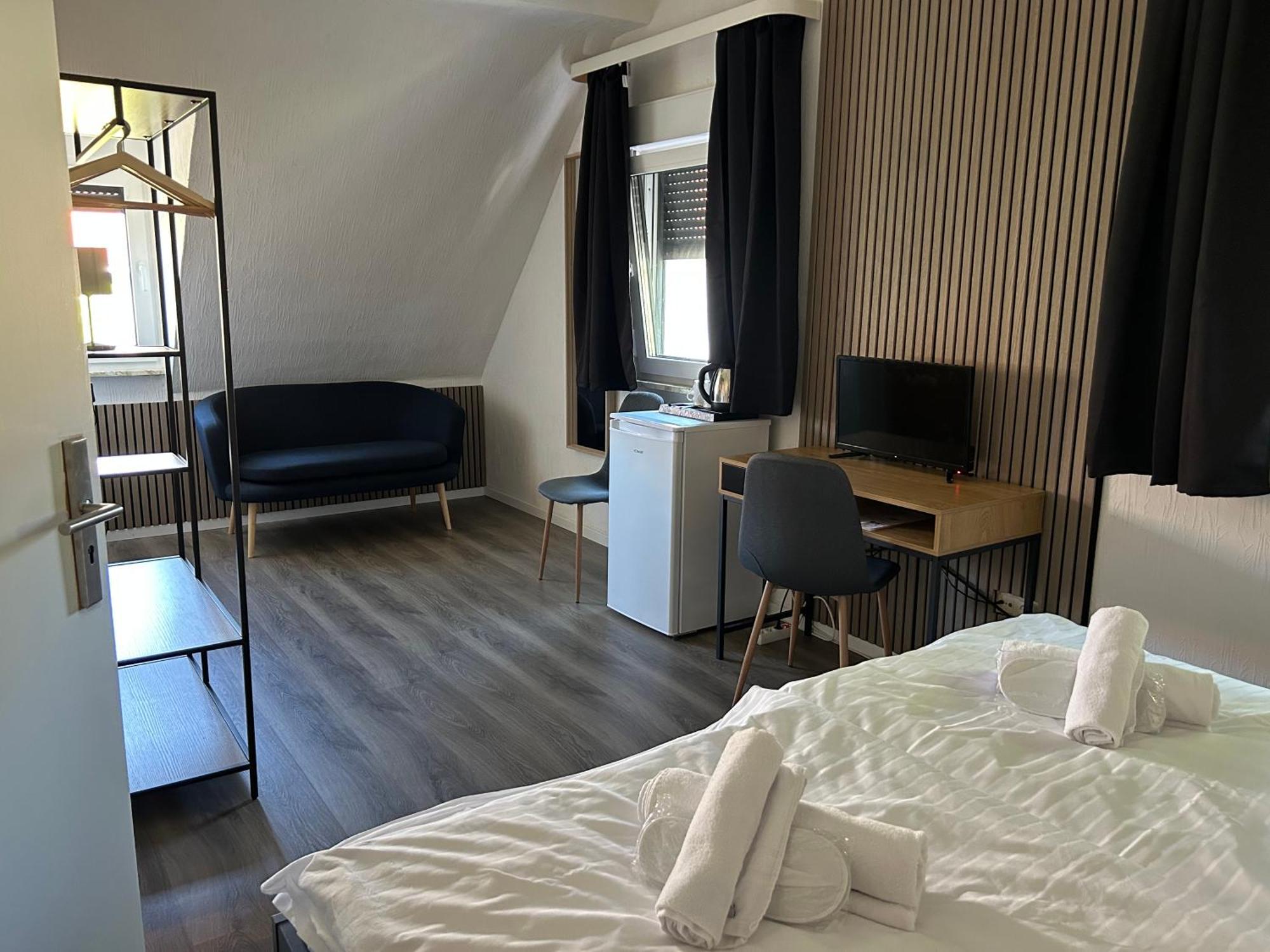 Riverside Airport Hotel Κέλστερμπαχ Εξωτερικό φωτογραφία